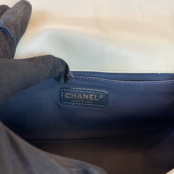 CHANEL Leather Medium Cube Boy Bag Shoulder Bag - Picture 10 of 15